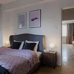 Amazing, Spacious In The Center! *