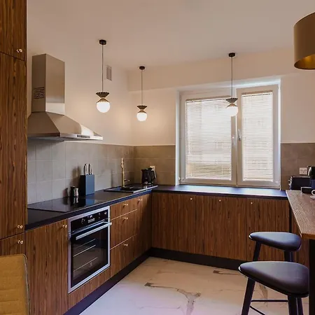Daire Amazing, Spacious In The Center! Varşova