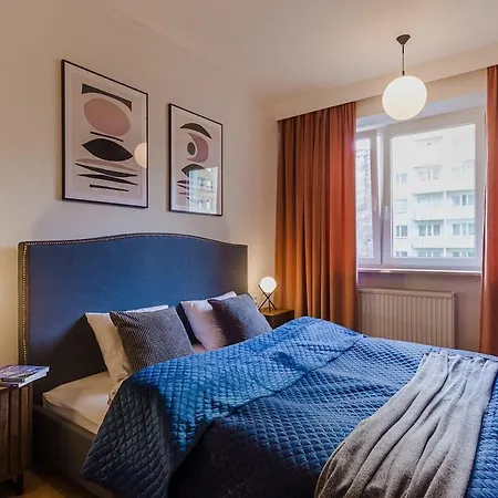 Amazing, Spacious In The Center!