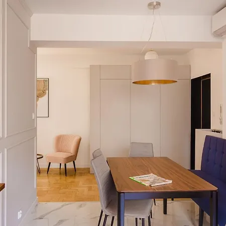 Amazing, Spacious In The Center!