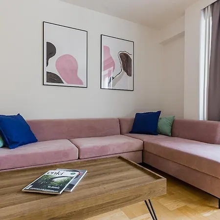 Zelazna 82-84 A By Homeprime Apartment