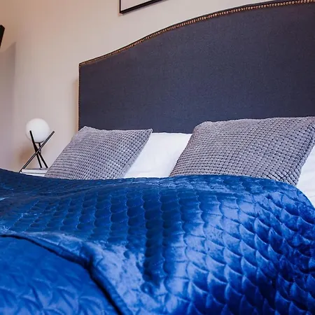 Daire Amazing, Spacious In The Center! Varşova